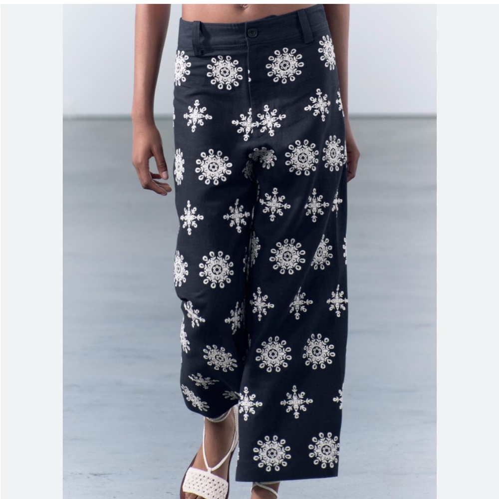 Zara Culottes Wide Leg Pants Navy Blue/White Floral Medallion Print Women’s L